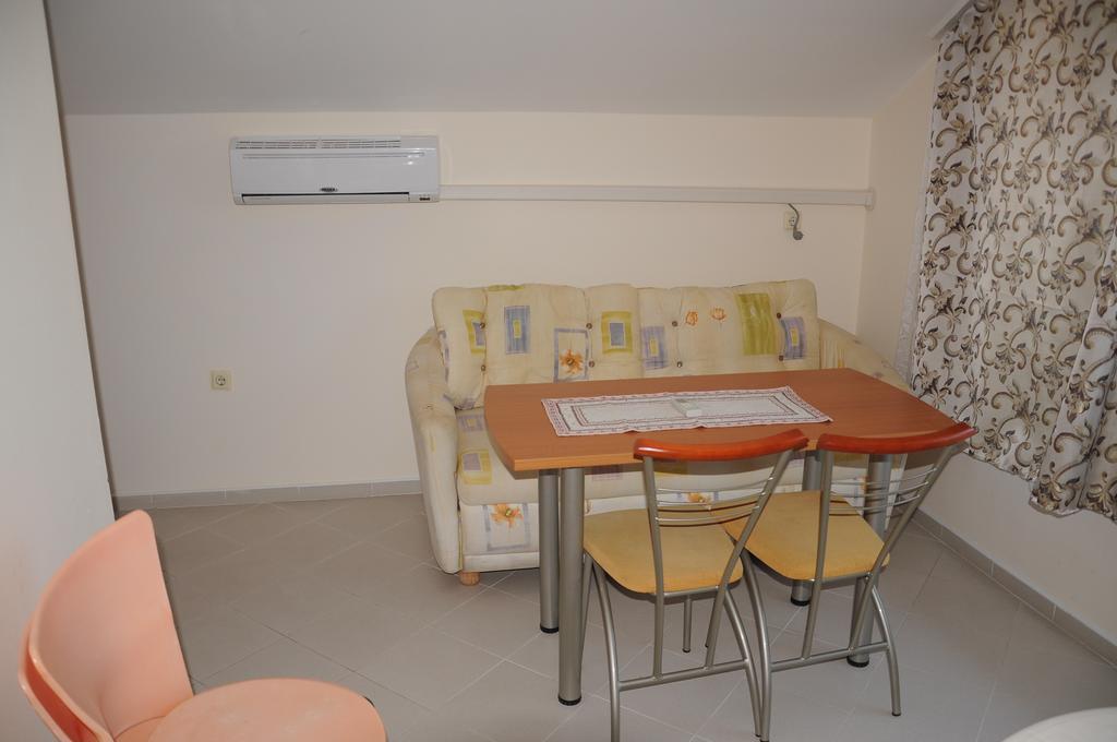 Hotel Babeva Sveti Vlas Luaran gambar