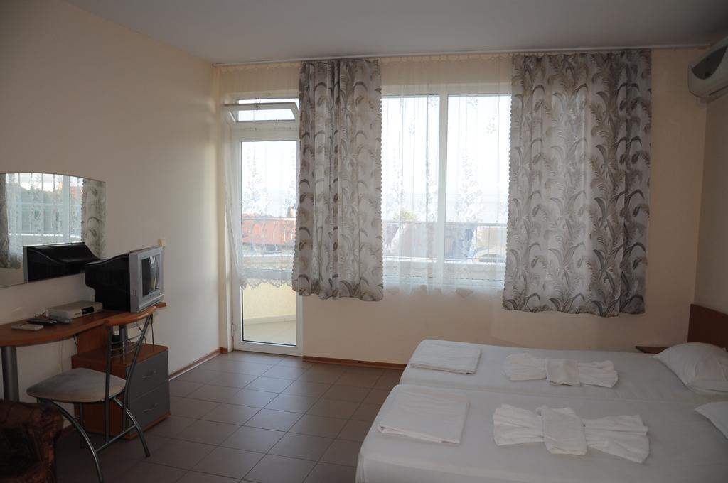Hotel Babeva Sveti Vlas Luaran gambar