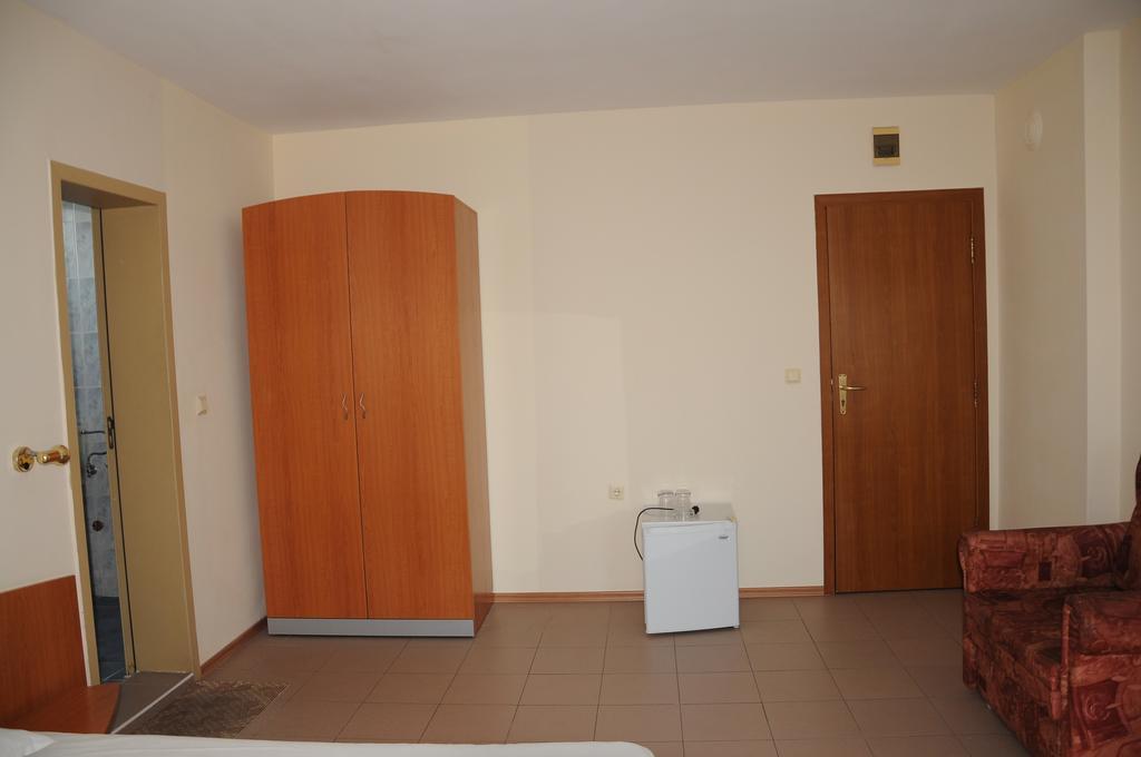 Hotel Babeva Sveti Vlas Luaran gambar